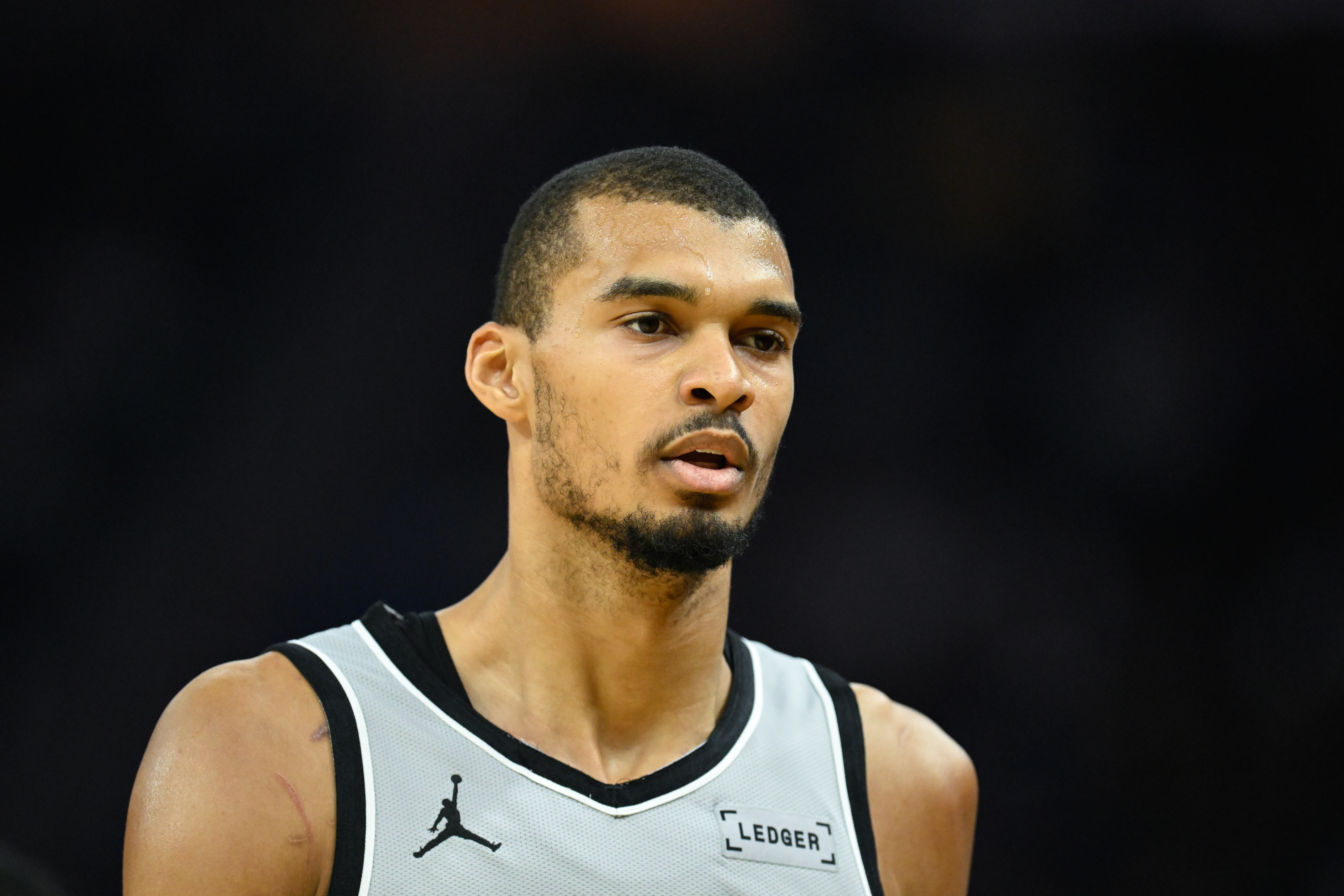 欧冠官方安装-7中1！文班：球队打得有些畏手畏脚 我在三分出手选择上尤为犹豫