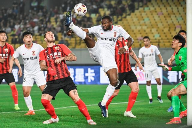 欧冠下载官网-【中超】奥克雷吕文君中框阿瑙伤退 海港0比0亚泰